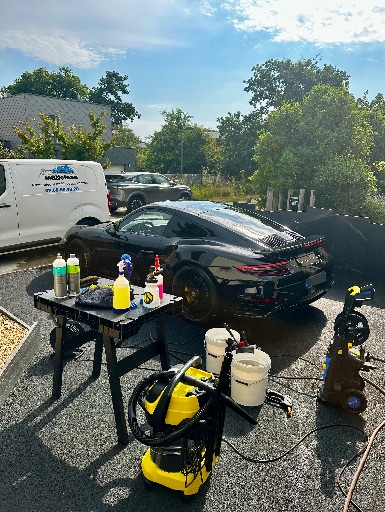Préparateur esthétique automobile